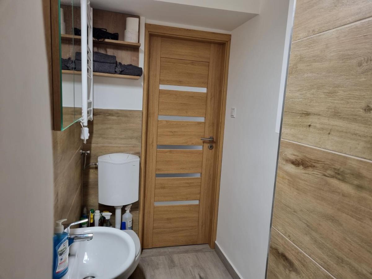 Downtown Studio Apartman Pecs Ngoại thất bức ảnh