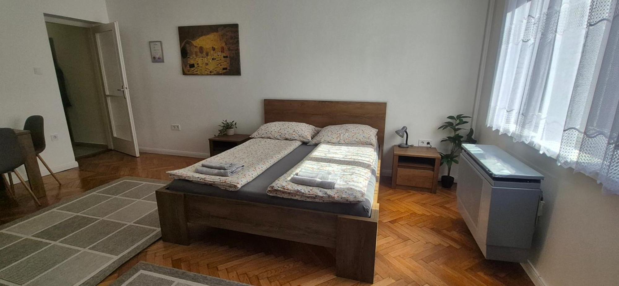 Downtown Studio Apartman Pecs Ngoại thất bức ảnh